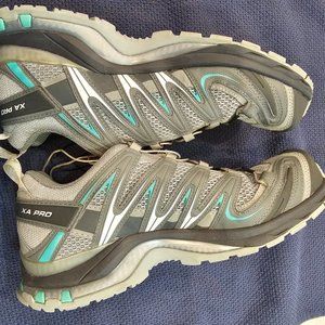 Women's Size 9 Salomon XA Pro 3D Trail - Running Shoes - Worn Once